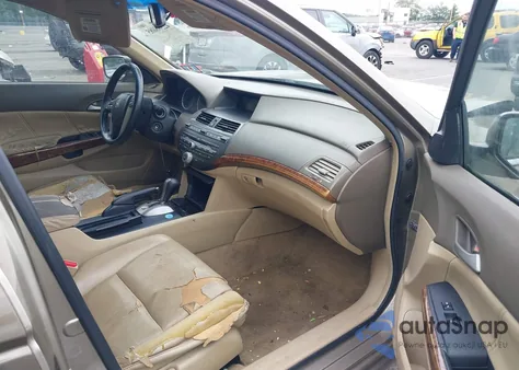 2008 Honda Accord 2.4 Ex-L z USA, uszkodzony, nr VIN 1HGCP268X8A009572